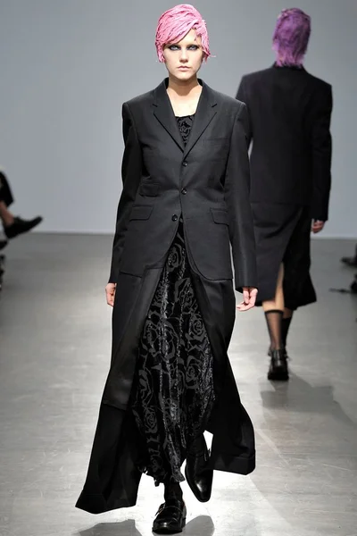 Look 40